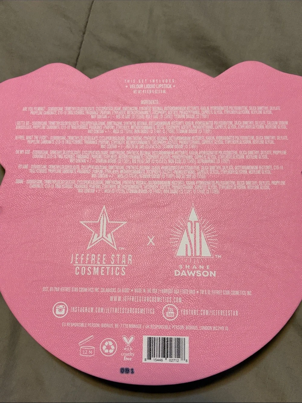 Jeffree Star Pink Piggy Face Makeup Palette - Light Pink & Hot Pink